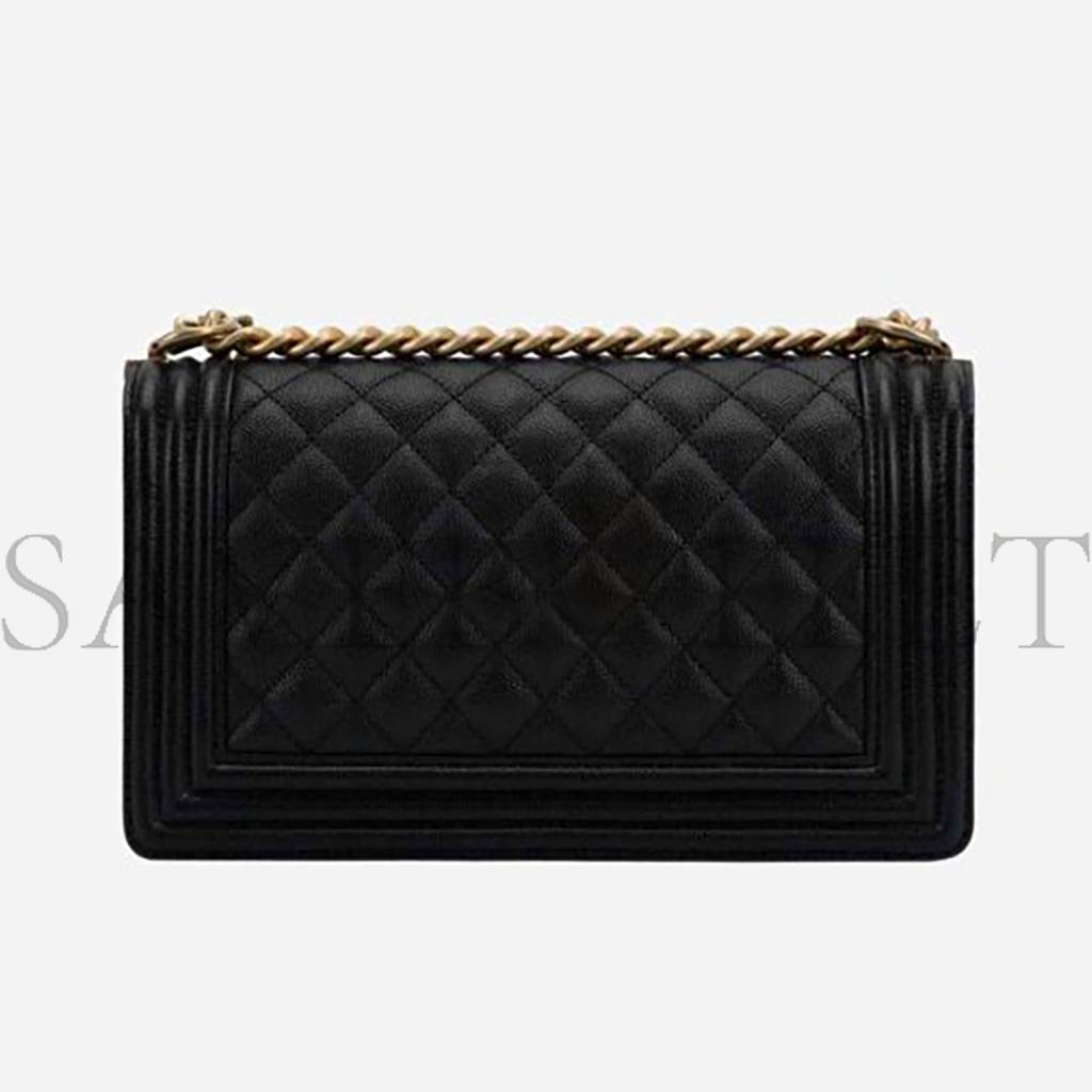 CHANEL BOY CHANEL HANDBAG GOLD HARDWARE  A67086 Y83339 94305 (25*15*9cm)